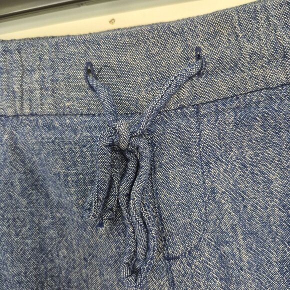 Old Navy Blue Chambray Drawstring Shorts Womens Size S Linen Blend With Pockets - Picture 2 of 6